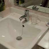 Can I Drink Hotel Bathroom Tap Water Safe Toronto